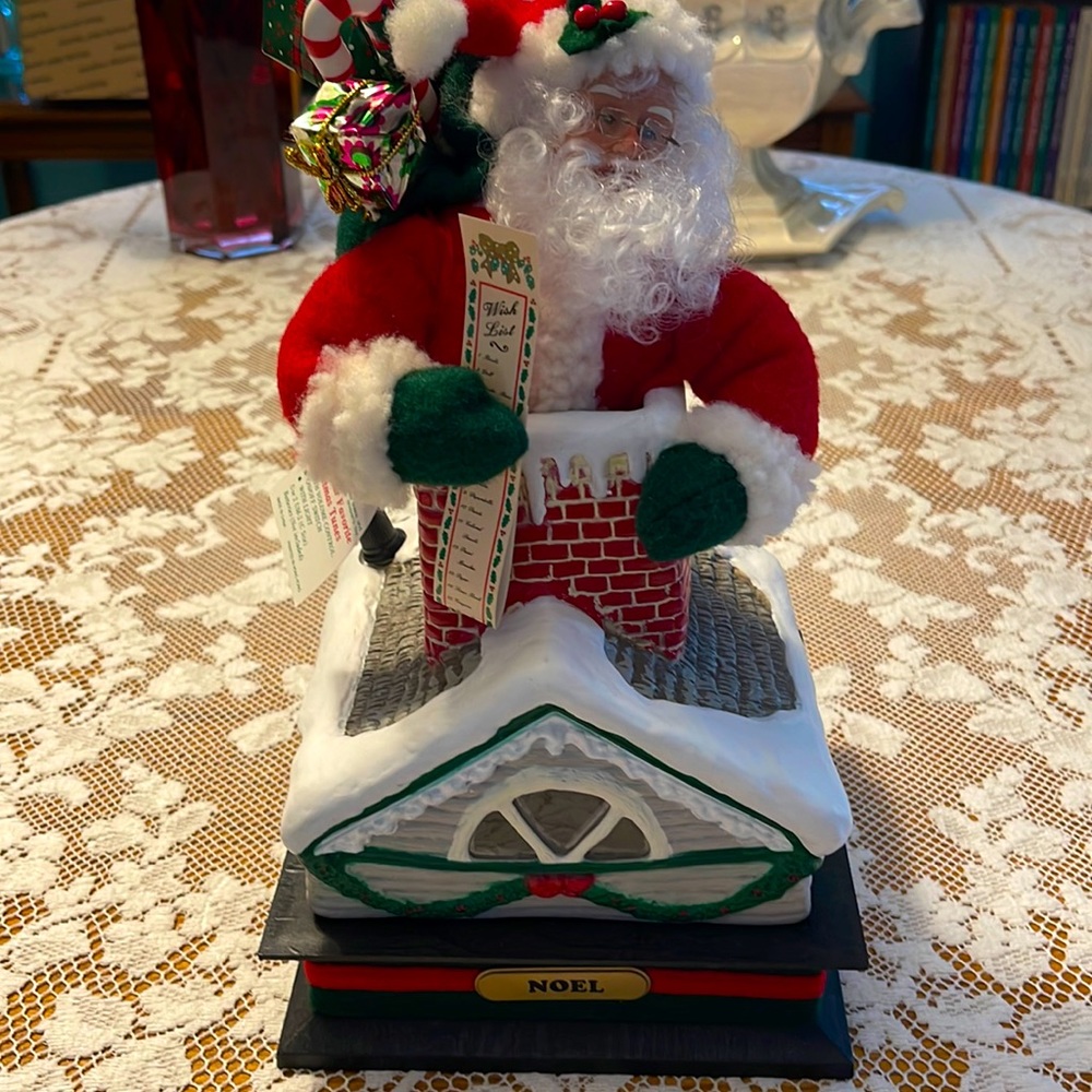 Vintage 1993 Holiday Creations Santa Musical Light Up Chimney